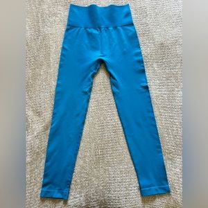 Joy Lab bright blue women’s leggings.